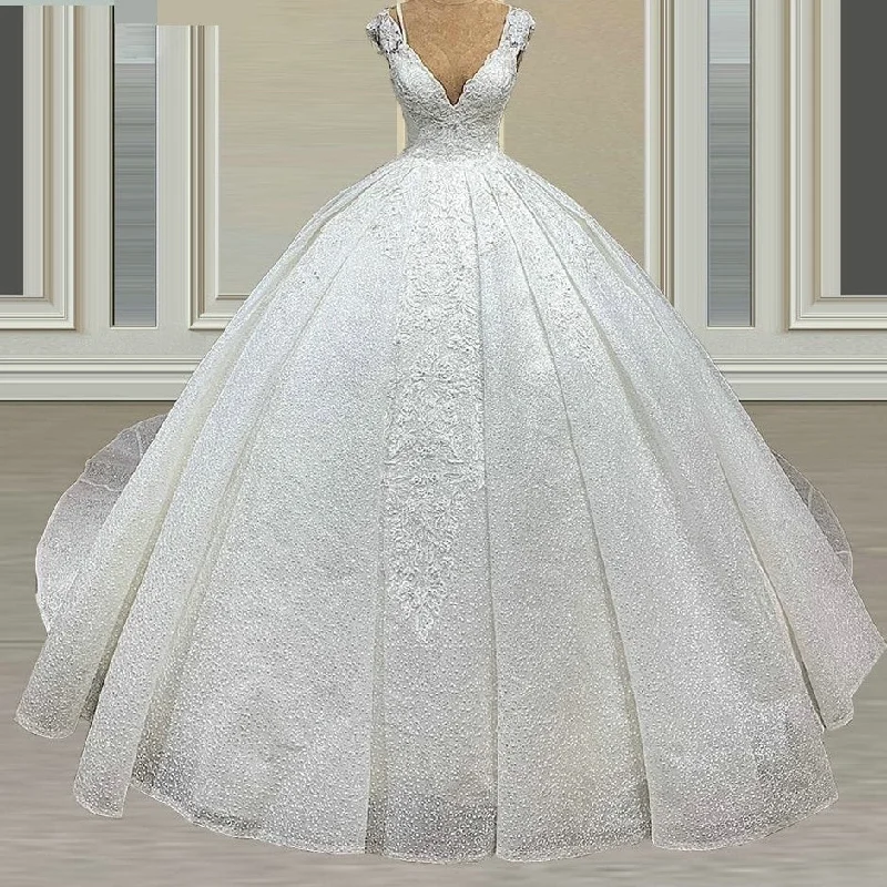 Women's V-neck Sleeveless Lace Appliques Beaded Bridal Ball Gown